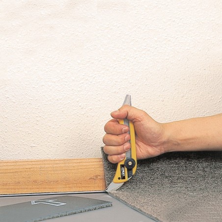 Nóż segmentowy do wykładzin 18mm OLFA OL