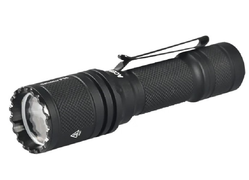 ACEBEAM Defender P16 - Taktyczna latarka z diodą LED