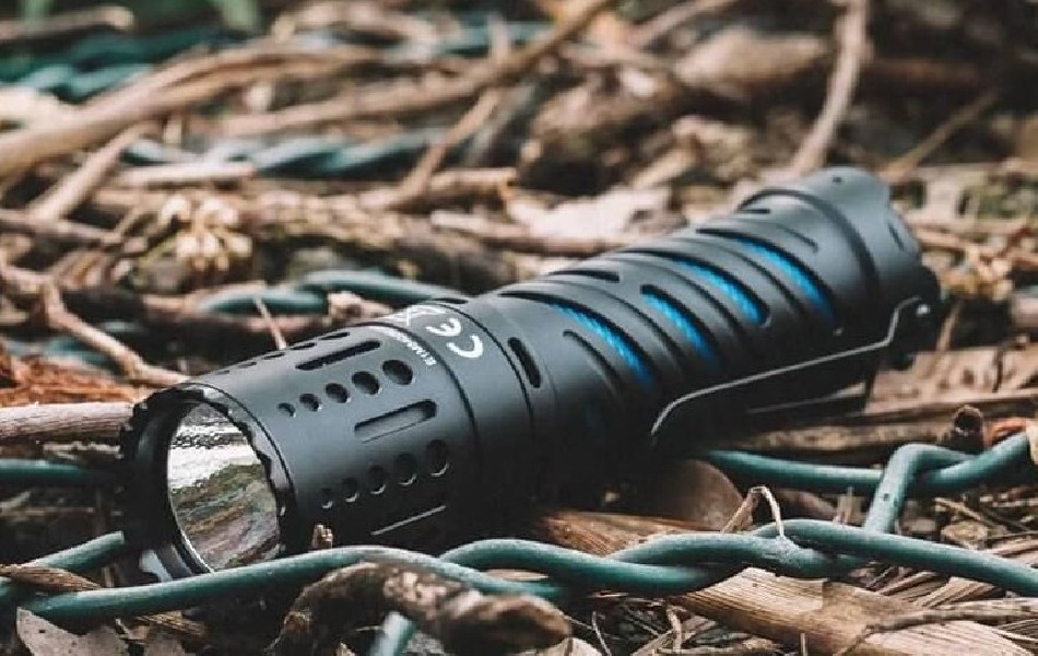 ACEBEAM E70 5000K 4600 lm latarka 240 m