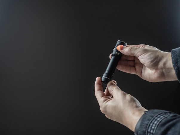 Latarka ARMYTEK Prime C2 Pro 2400 lm białe światło