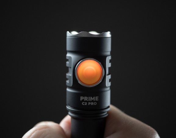 Latarka ARMYTEK Prime C2 Pro 2400 lm białe światło