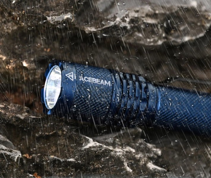 Acebeam TAC AA 2.0 BLUE 900lm 360m 6500K