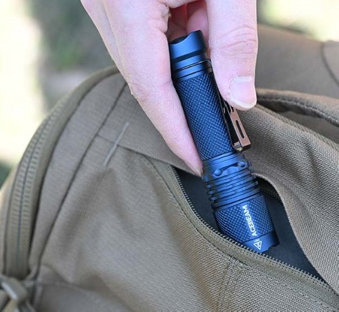 Acebeam TAC AA 2.0 BLUE 900lm 360m 6500K