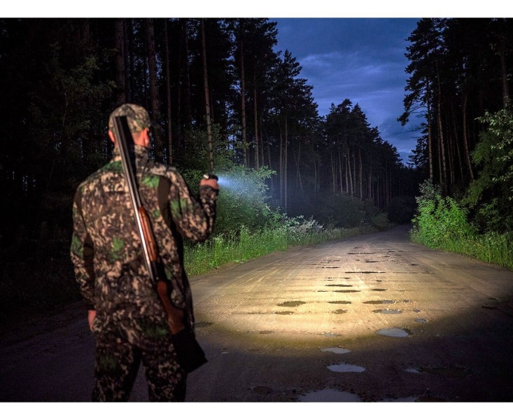 ARMYTEK Viking Pro Warm 2050 lm latarka taktyczna