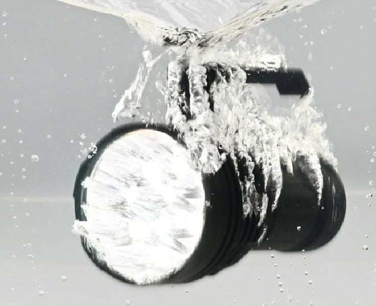 Latarka Acebeam X75 80 000 lm 1150 m 6500K