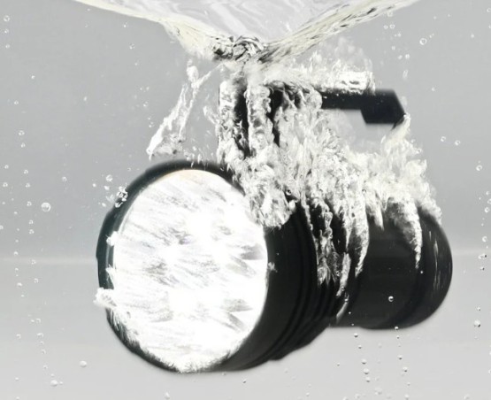 Latarka Acebeam X75 80 000 lm 1150 m 6500K