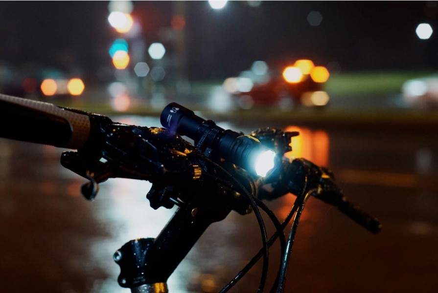 Latarka Armytek Prime C2 Pro 2230 lm ciepłe światło