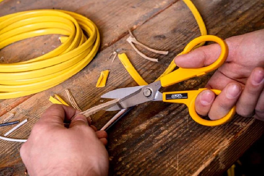 Nożyczki uniwersalne OLFA SCS-1, ostrze 40 mm