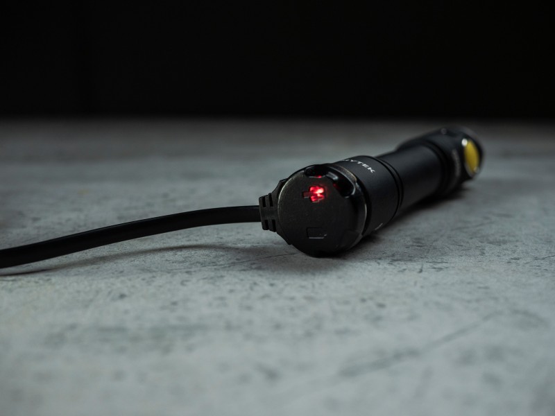 Latarka Armytek Prime C2 Pro 2230 lm ciepłe światło