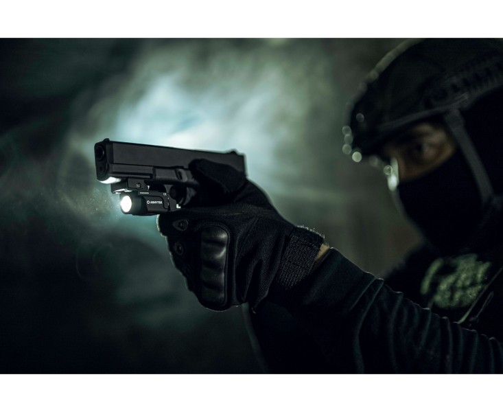 Latarka ARMYTEK Buckler M1, białe światło 700 lm