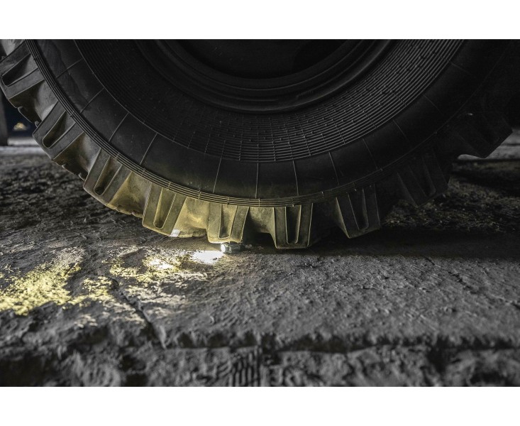 Latarka ARMYTEK Buckler M1, białe światło 700 lm