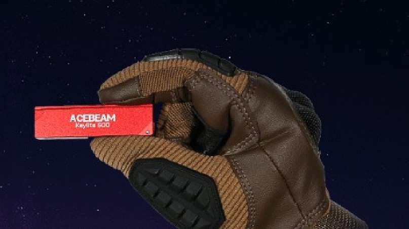 ACEBEAM Keylite 500 czerwona latarka brelokowa 500 lm 70 m