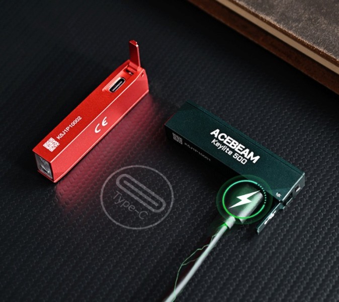 ACEBEAM Keylite 500 czerwona latarka brelokowa 500 lm 70 m