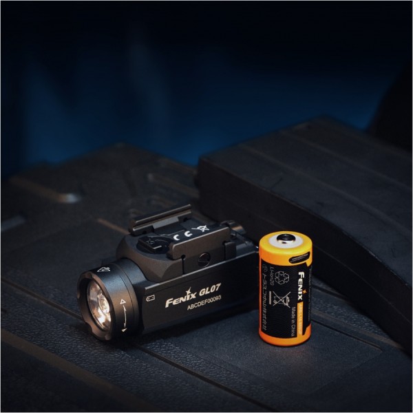 Fenix GL07 latarka na broń 700 lm 240 m