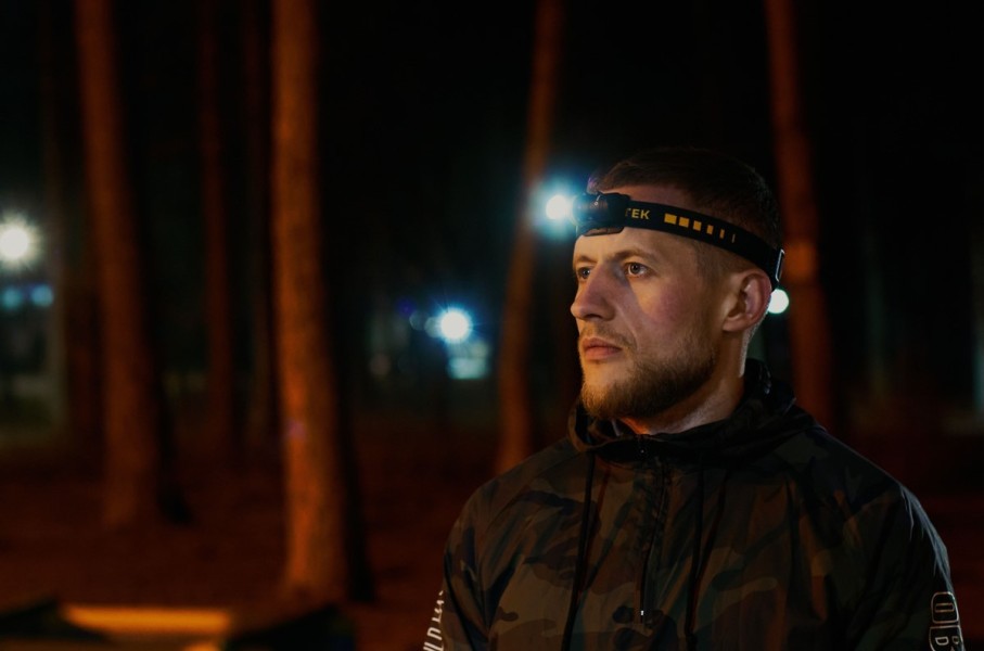 ARMYTEK Elf C1 ciepłe światło 1000 lm