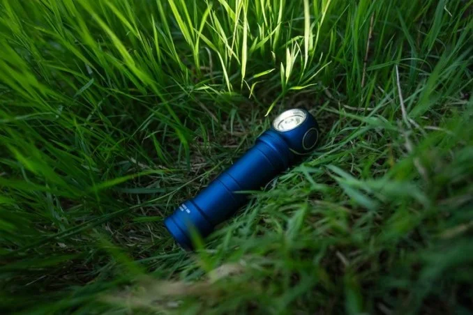 Latarka ARMYTEK Wizard C2 Pro Max LR Finland Edition Światło Białe  - 4150lm 181m