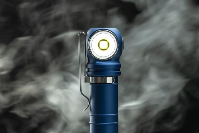 Latarka ARMYTEK Wizard C2 Pro Max LR Finland Edition Światło Białe  - 4150lm 181m