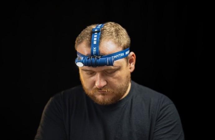 Latarka ARMYTEK Wizard C2 Pro Max LR Finland Edition Światło Białe  - 4150lm 181m