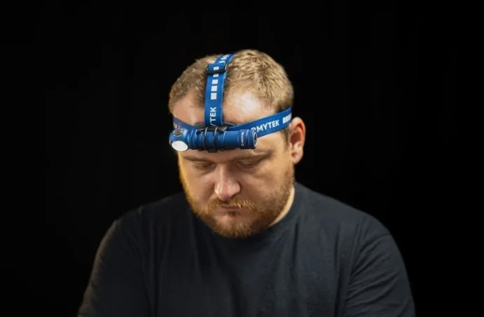 Latarka ARMYTEK Wizard C2 Pro Max LR Finland Edition Światło Białe  - 4150lm 181m