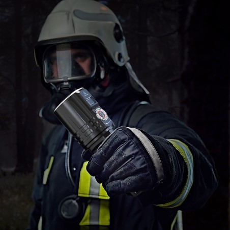 Latarka diodowa szperacz Fenix LR36R - 10000lm 1260m