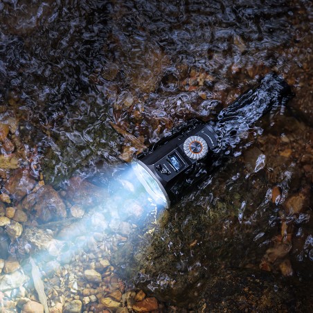 Latarka diodowa szperacz Fenix LR36R - 10000lm 1260m