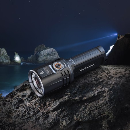 Latarka diodowa szperacz Fenix LR36R - 10000lm 1260m