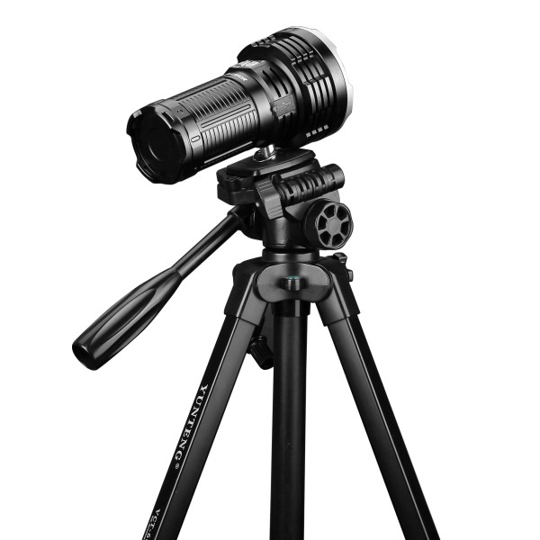 Latarka diodowa szperacz Fenix LR50R Światło...