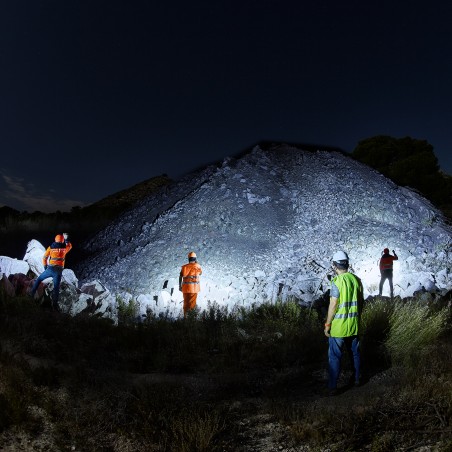 Latarka diodowa szperacz Fenix LR50R Światło Białe - 12000lm 950m