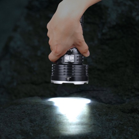 Latarka diodowa szperacz Fenix LR50R Światło Białe - 12000lm 950m