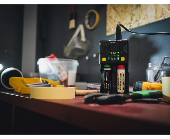 Ładowarka ARMYTEK Uni C2 Plug Type C