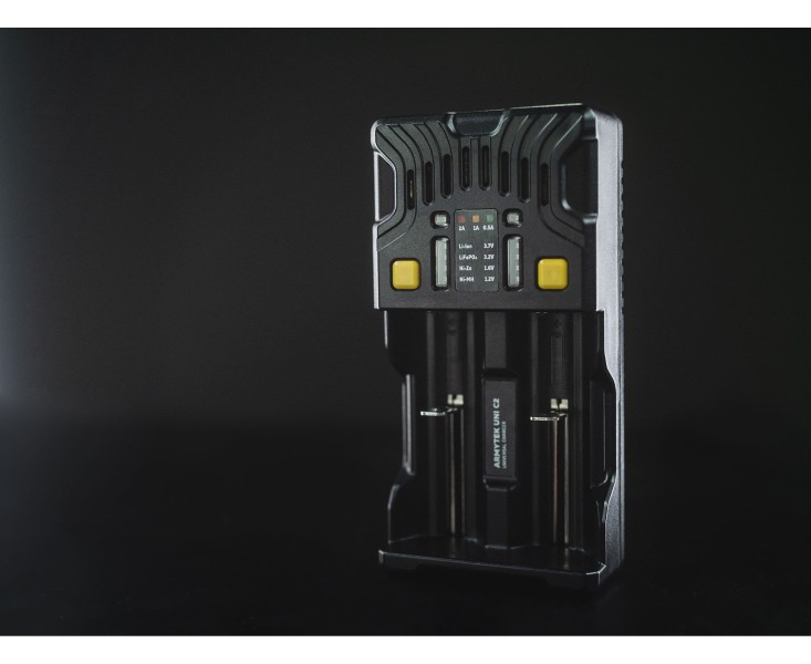 Ładowarka ARMYTEK Uni C2 Plug Type C