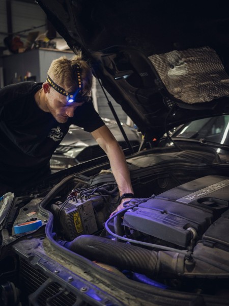 Latarka ARMYTEK Wizard C2 WUV 1100 lm