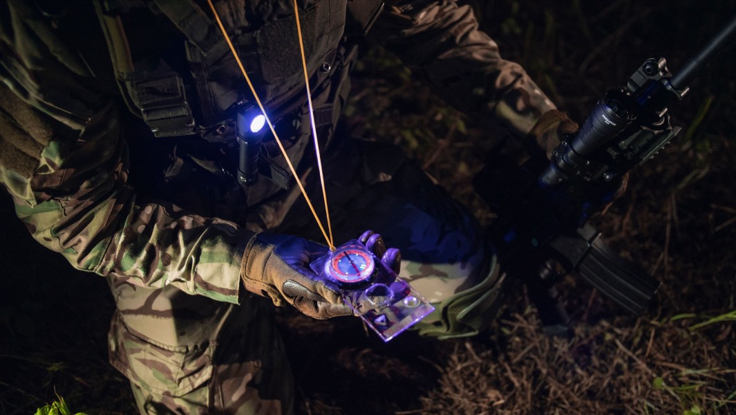 Latarka ARMYTEK Wizard C2 WUV 1100 lm