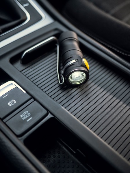 Latarka ARMYTEK Prime C1 Pro 1000 lm światło białe