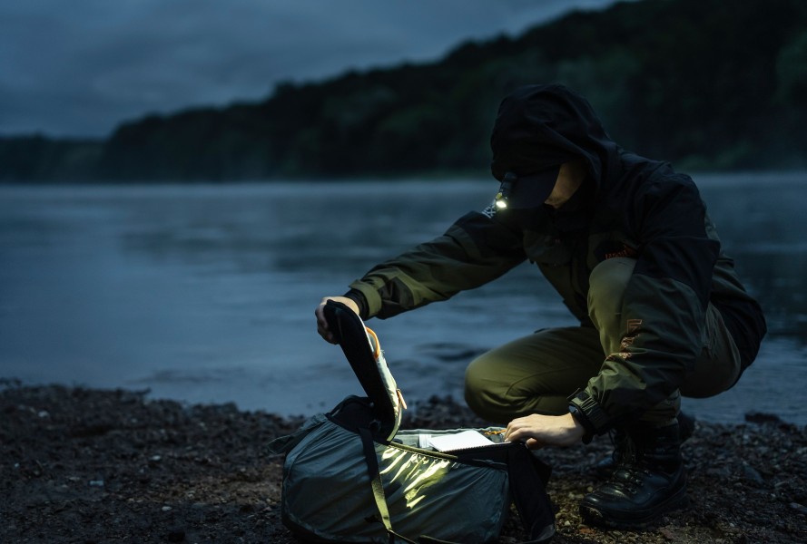 Latarka ARMYTEK Prime C1 Pro ciepłe światło 930 lm