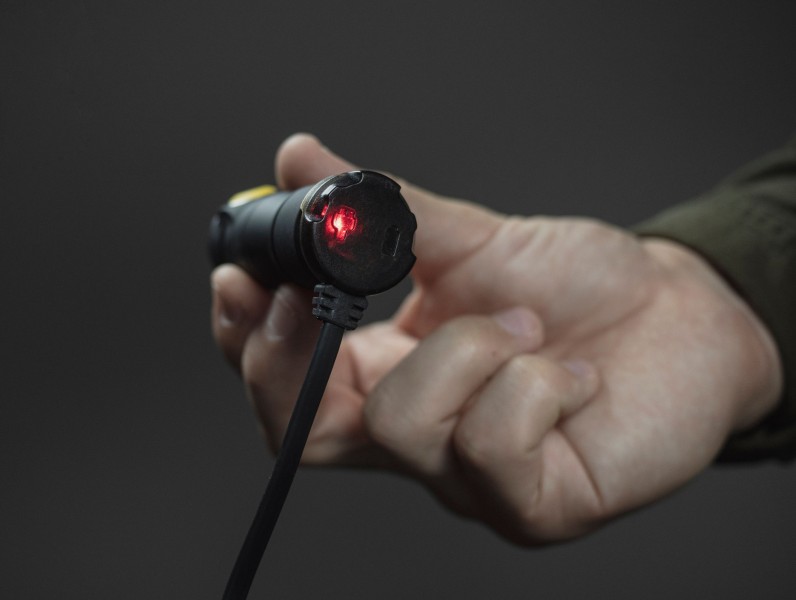 Latarka ARMYTEK Prime C1 Pro ciepłe światło 930 lm