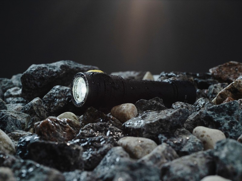 Latarka ARMYTEK Prime C2 Magnet USB 1000 lm