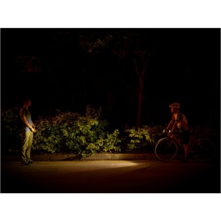 Fenix BC25R latarka rowerowa 600 lm, IP66, micro USB