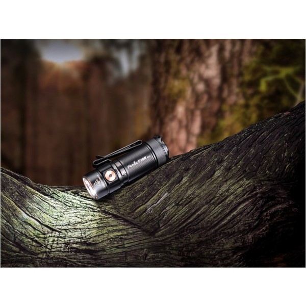 Latarka FENIX E18R V2.0 1200 lm USB-C