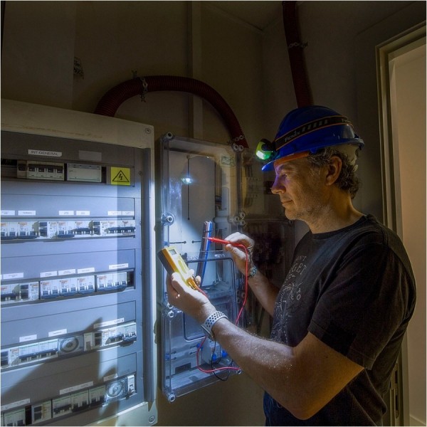 Latarka czołowa Fenix WH23R 600 lm