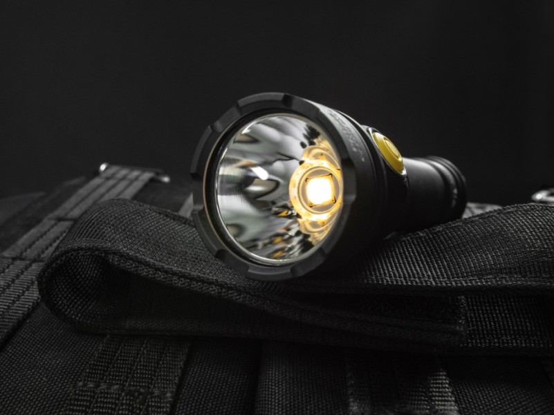 ARMYTEK Prime C2 Pro Max 3720 lm ciepłe światło