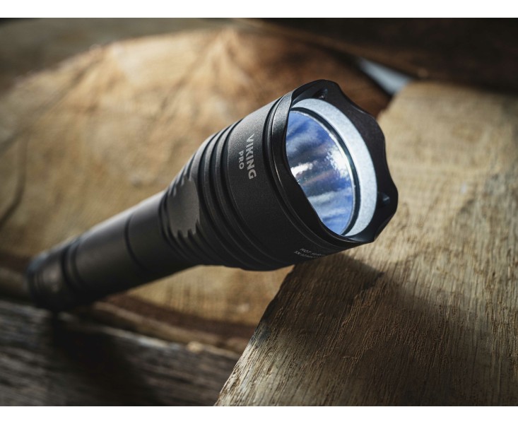 ARMYTEK Viking Pro Magnet USB 2200 lm latarka taktyczna