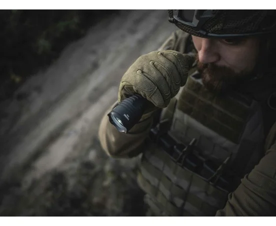 Latarka ARMYTEK Viking Pro Magnet 2200lm