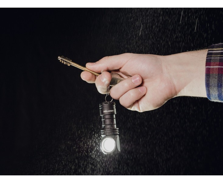 Latarka ARMYTEK Wizard C1 Pro 930 lm ciepła