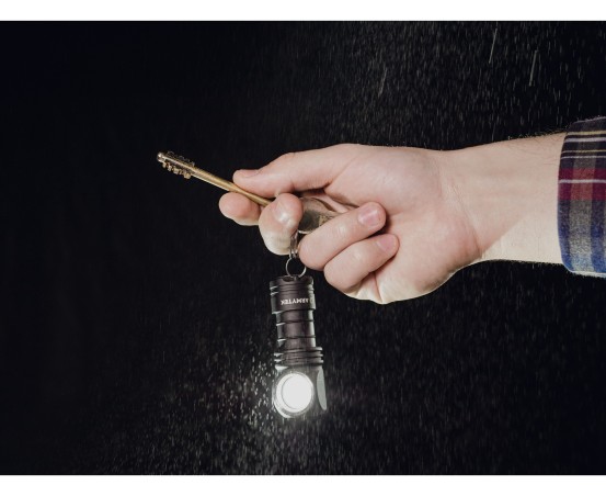 Latarka ARMYTEK Wizard C1 Pro 930 lm ciepła