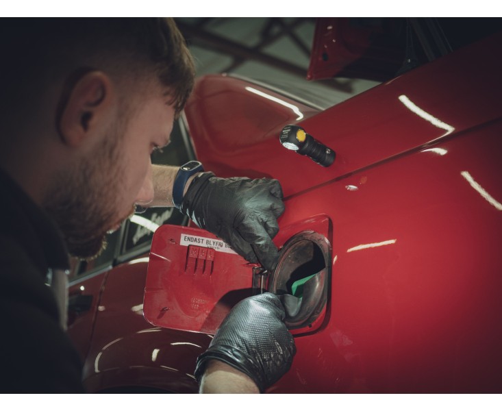 Latarka ARMYTEK Wizard C1 Pro 930 lm ciepła