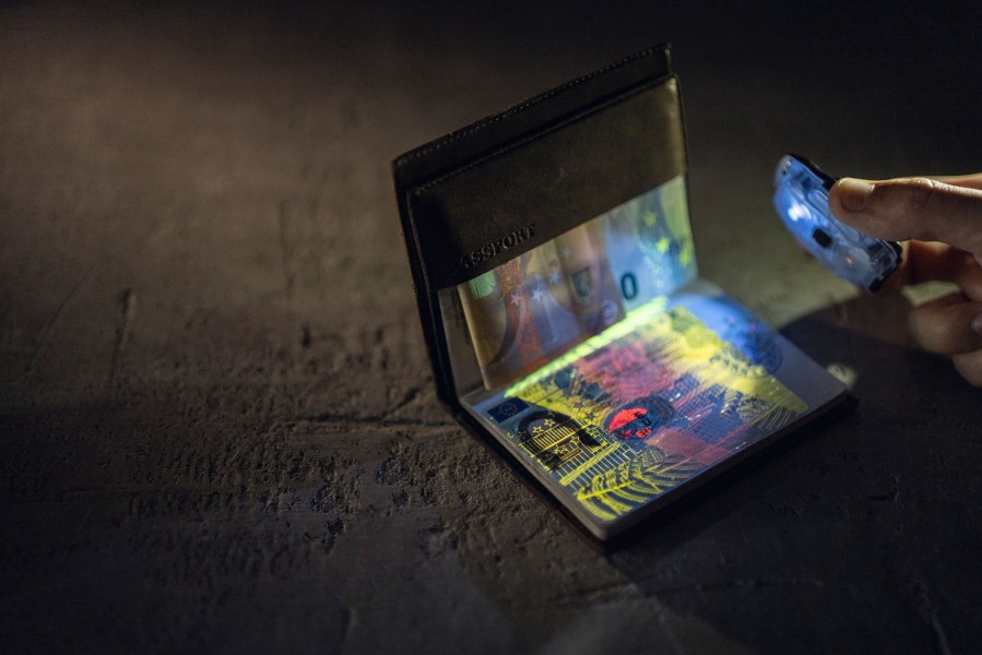 Latarka Armytek Crystal WUV Grey 150 lm