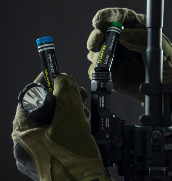 Latarka ARMYTEK Parma C2IR Pro 1250 lm