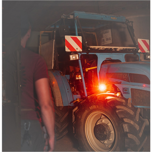 FENIX CL28R latarka diodowa 2000 lm