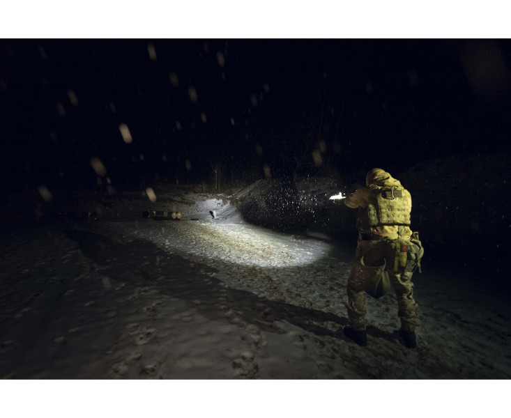 ARMYTEK Parma C2 Pro latarka taktyczna 1500 lm